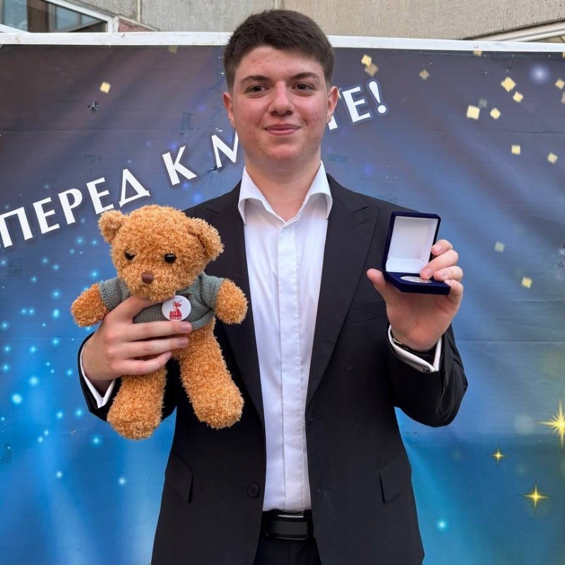 Дмитрий Асланов
